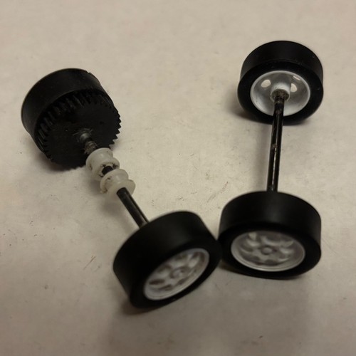 Scalextric bmw mini wheels - scalextric,