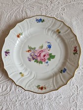 Hutschenreuther Dresden Moritzburg 19 cms Plate Unused - Rose and Florals 