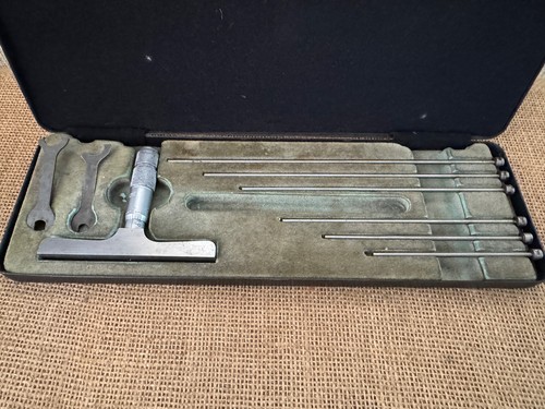 Cased moore wright 6 - &,