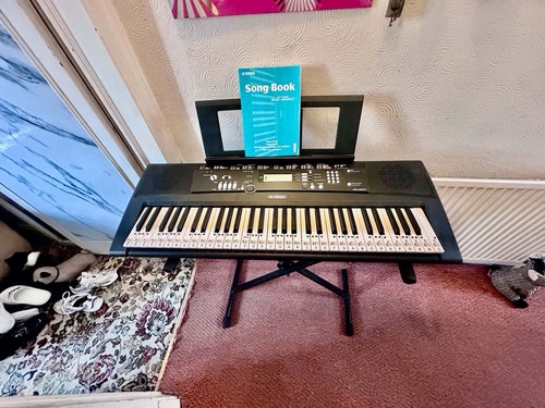 Yamaha 220 electronic - ez-220,