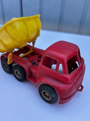 Vintage plastic tipper truck - tipper,