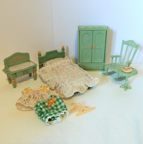 Sylvanian families flair - families,
