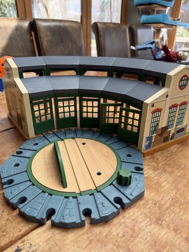 Thomas wooden tidmouth sheds - tidmouth,