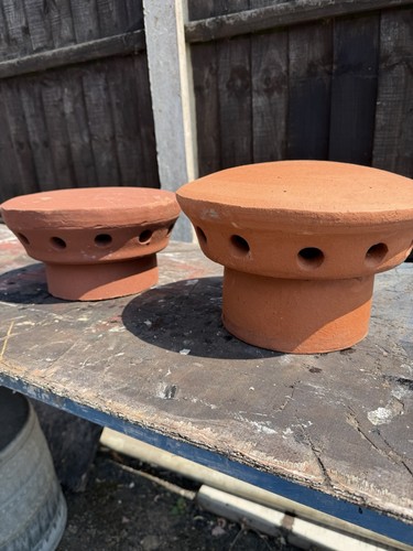 Reclaimed red terracotta - red, half