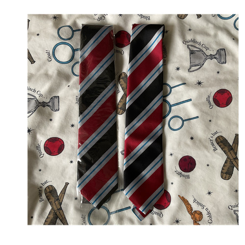 Lawnswood school piece - school, 2-piece