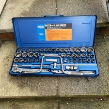 VINTAGE ELORA  49 PIECE SOCKET