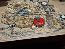 Bulk Lot Of Mainly Vintage Jewellery For Resale And Spares/Repairs 1.3kg