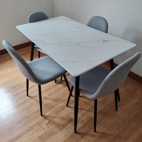Dining table with - 4,