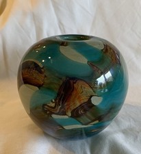 MDINA MARBLE PATTERN INSIDE OUT VASE HEIGHT 10.5 Cm WIDTH 11CM SIGNED Mdina