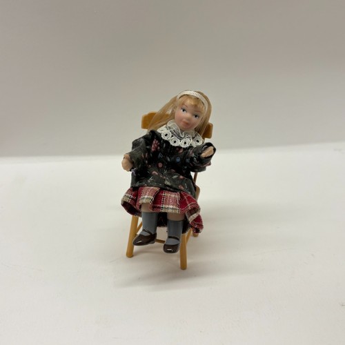 12th scale dolls house - scale,