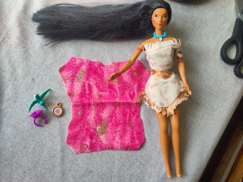 Disney pocahontas barbie - disney,