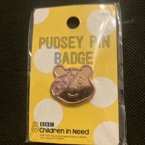 Pudsey bear pin badge bbc - pudsey,