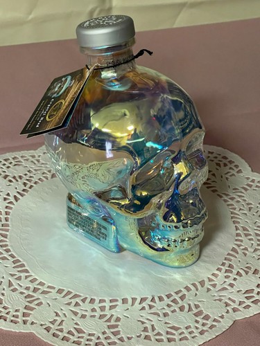 Crystal head vodka - head, skull