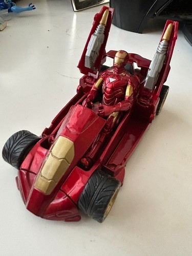 Red and gold - gold, ironman