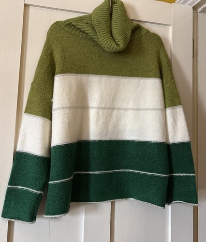 Clothing green cream - lv, light