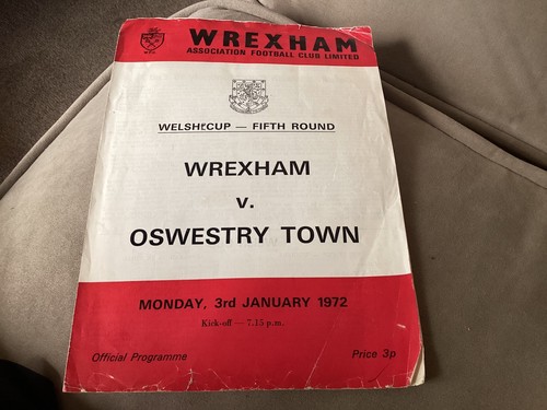 Wrexham oswestry town welsh - wrexham, v