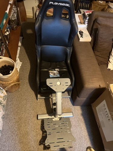 Logitech playseat evolution - logitech,