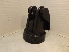 A USED GARMIN Quick release swivel mounting base for STRIKER etc.   GWO