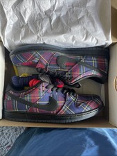 Nardwuar nike dunk - x,