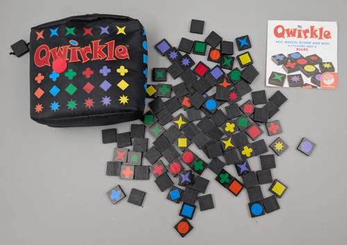 Qwirkle game travel bag - qwirkle,