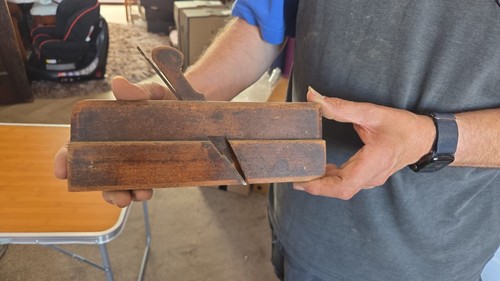 Old molding hand - old,