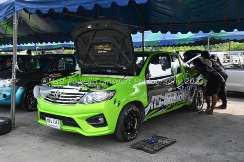 Truck photo 12x8 - -, toyota