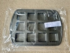 Pampered Chef  Square Muffin