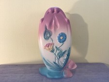 Vintage HULL ART POTTERY USA Pastel Relief Floral BOW KNOT VASE B-9 8.5” 1940s