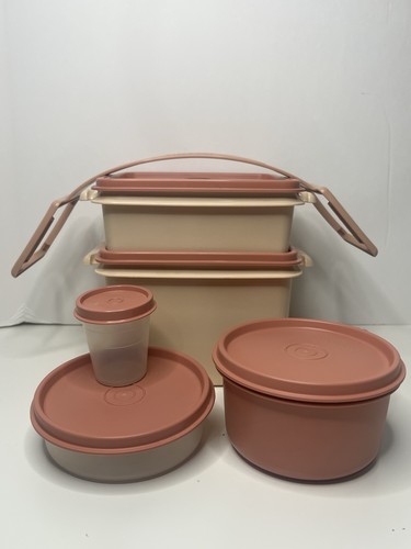 Tupperware vintage lunch box - tupperware,