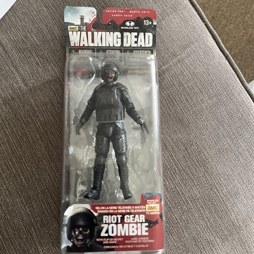 New mcfarlane the walking - new, dead