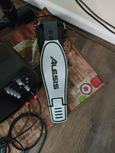 Alesis kick hat - alesis,