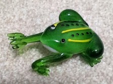 Green Glass Frog Ornament Pot