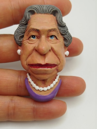 Spitting image pottery - spitting,