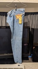 Ladies 521 Levis  W33 Long