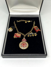 Butler & Wilson London Charm Bracelet Great Britain Goldtone Metal Sparkly 8"