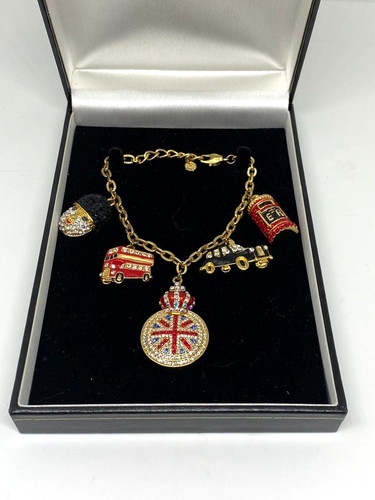 Butler wilson london - &, charm