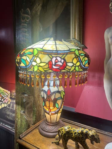 Vintage style tiffany lamp - tiffany,