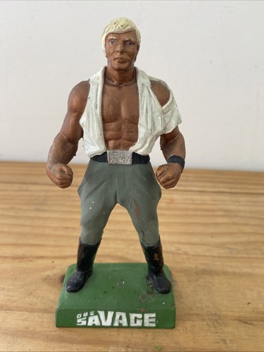 Doc savage statuette 1975 - doc,