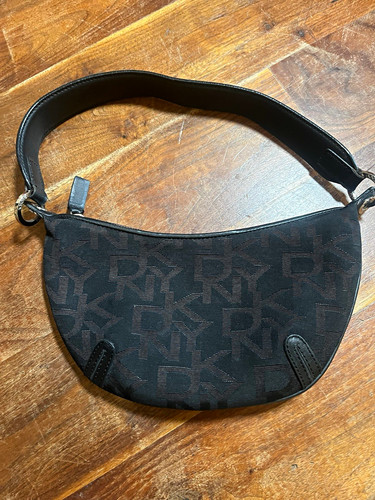 Dkny black logo - dkny,