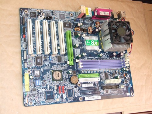 Gigabyte 7vt600 1394 atx - 1394,