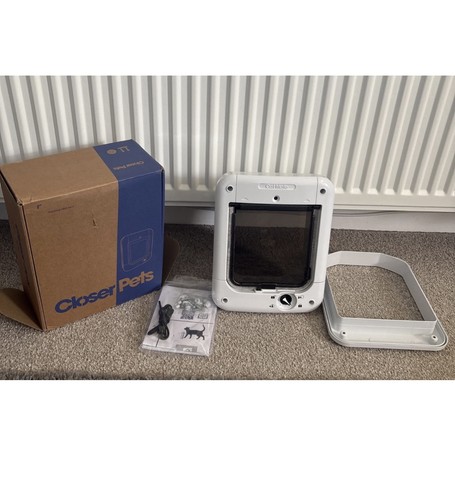 Microchip cat flap for average - microchip,