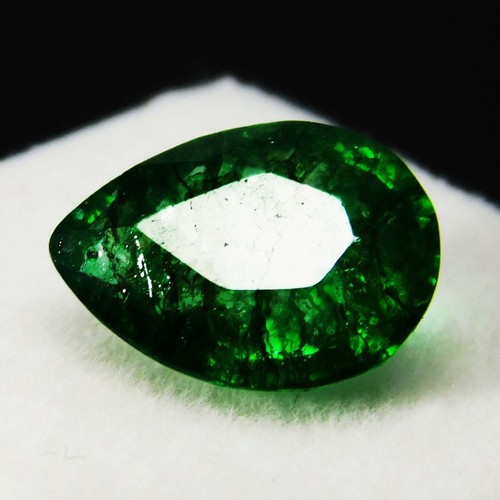 Green colombian emerald pear - green,
