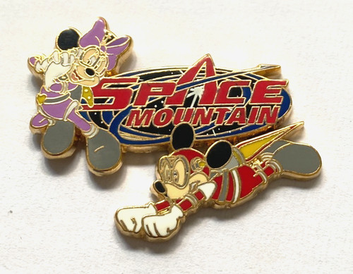Disney pin badge hkdl space - pin,
