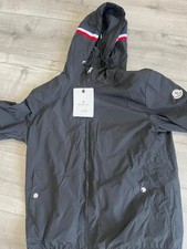 MonclerFits M Hooded, logo