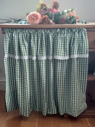 Under counter curtain green - counter,