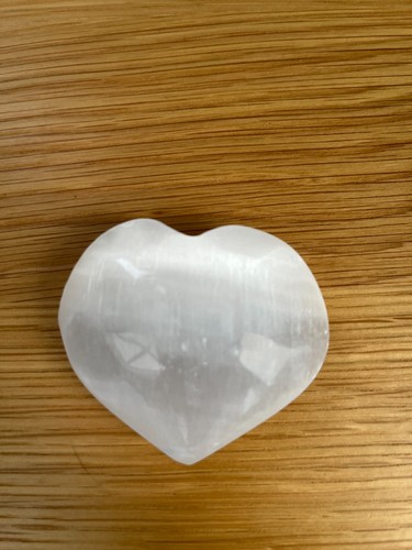 Selenite puffed heart - 1, 5cm