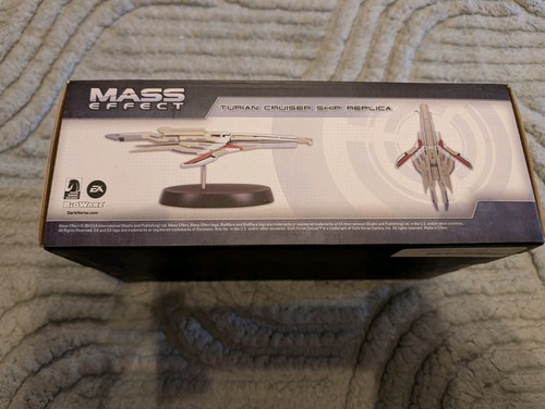 Mass effect turian cruiser - turian,