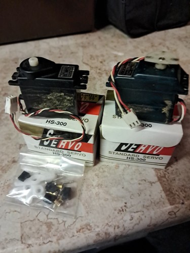 Model servo hs300 - model,