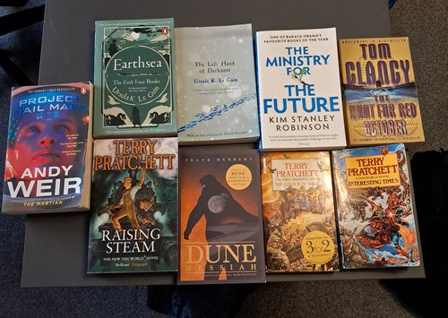 Book fantasy and - 9, scifi