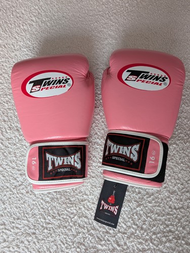 Twins muay thai - muay,